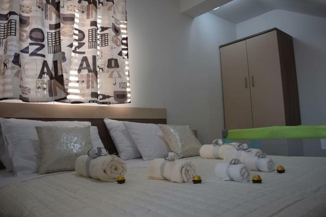 The Globetrotter'S Residence Kaštel Novi Екстериор снимка