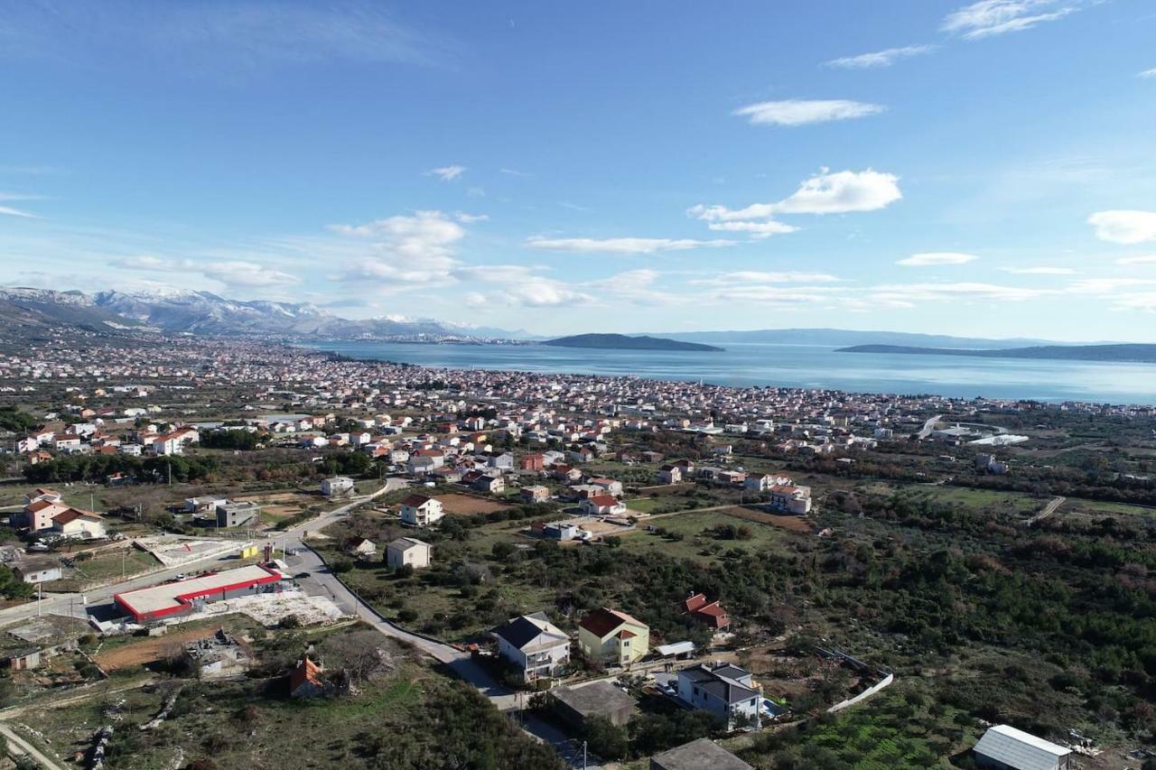 The Globetrotter'S Residence Kaštel Novi Екстериор снимка