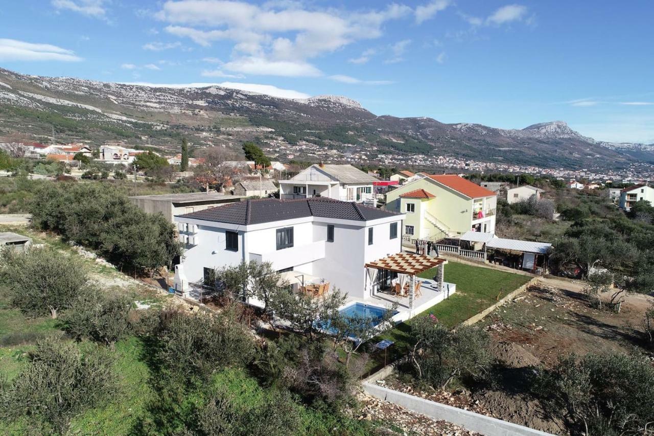 The Globetrotter'S Residence Kaštel Novi Екстериор снимка