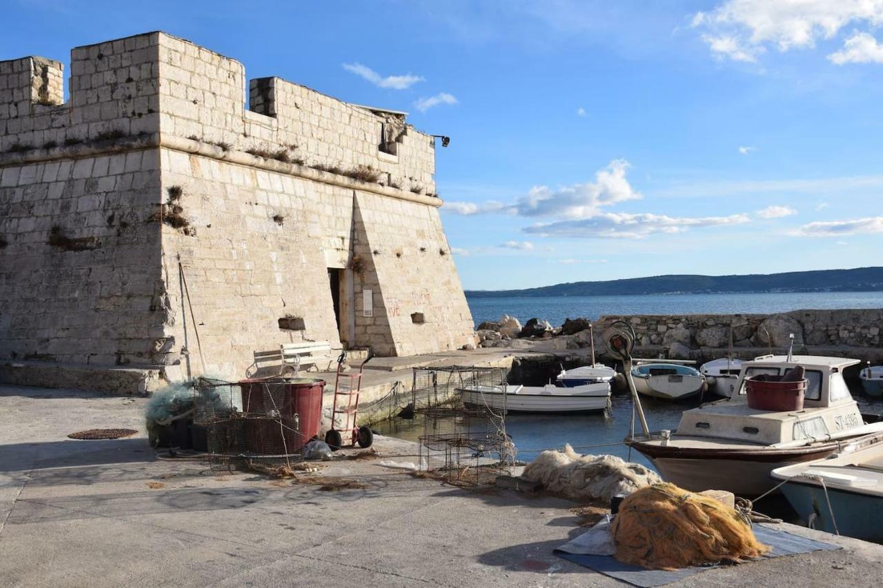 The Globetrotter'S Residence Kaštel Novi Екстериор снимка